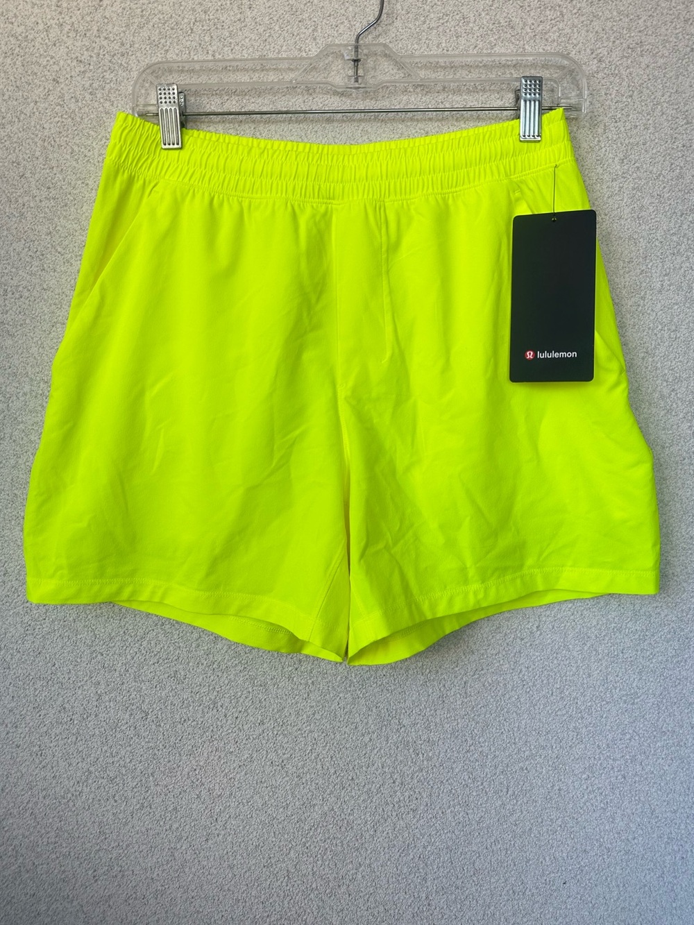 Lululemon Pace Breaker Short 5” Linerless Hi-Vis Yellow Running Shorts Men’s Med
